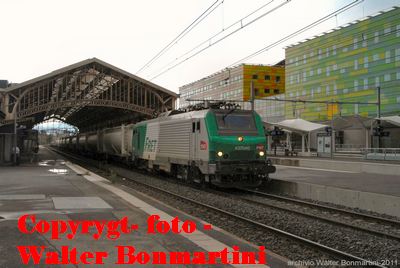 Copyrigt-SNCF-BB 437040-in transitoa Perpignan-29-6-2011.forum2G-archivioWalterBonmartini-foto-WalterBonmartini.jpg