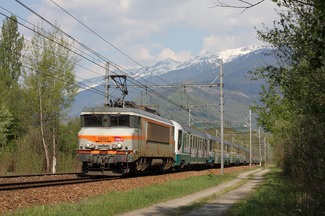 treno FS con pilota in Francia.jpg
