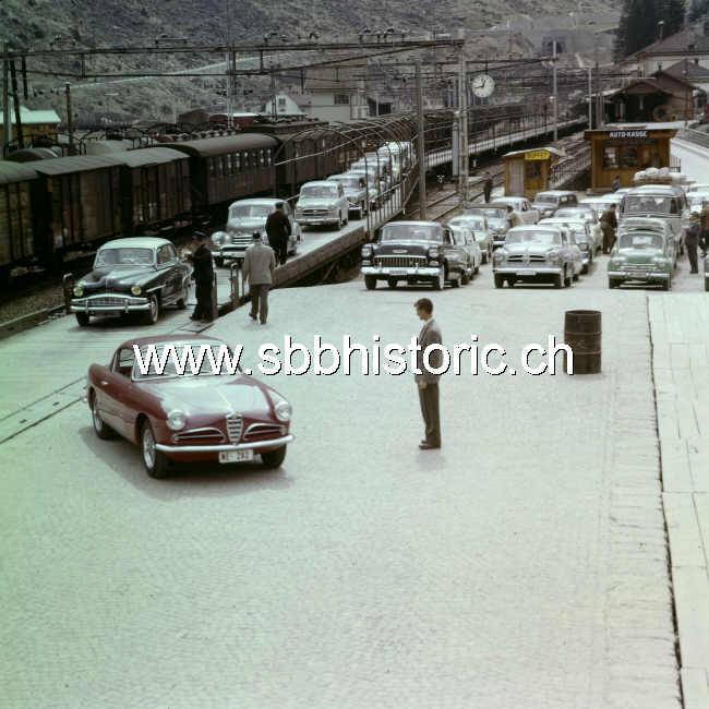 Autoverlad - Goeschenen Gotthard 4-56 B.jpg