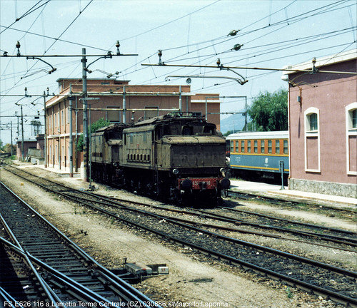 24746692796_9d45fc55aa.jpg
