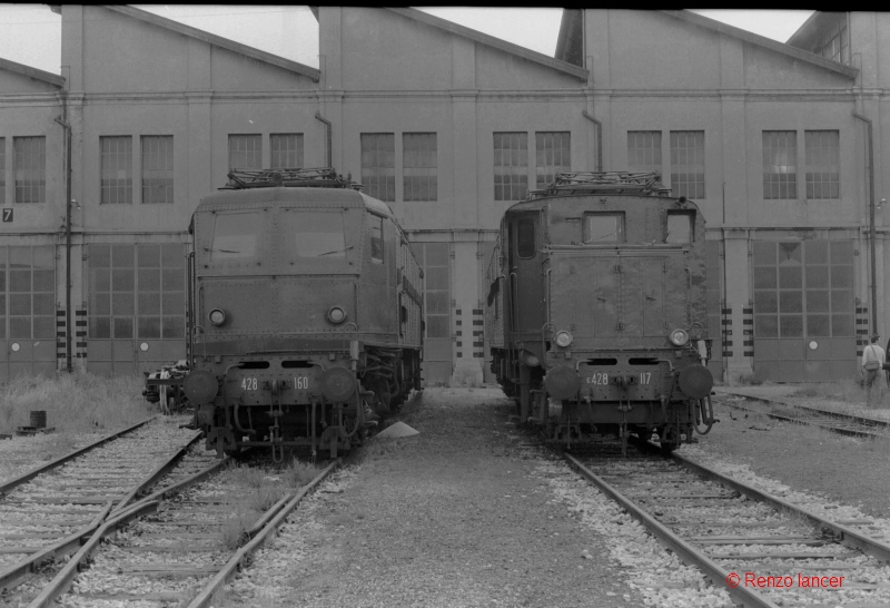 E 428 160 E 428 117.jpg