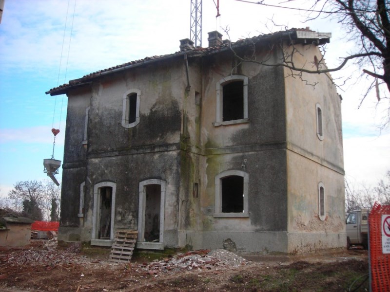 km 5 072 001 casello in ristrutturazione (3).jpg