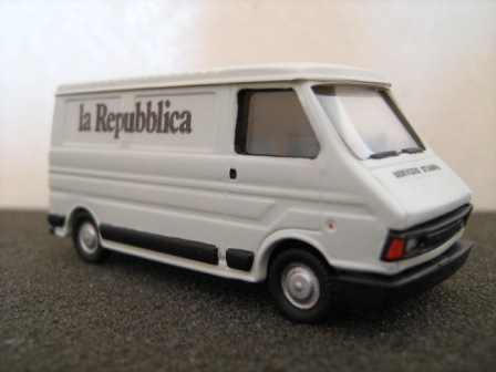 Fiat242-LaRepubblica-2.JPG