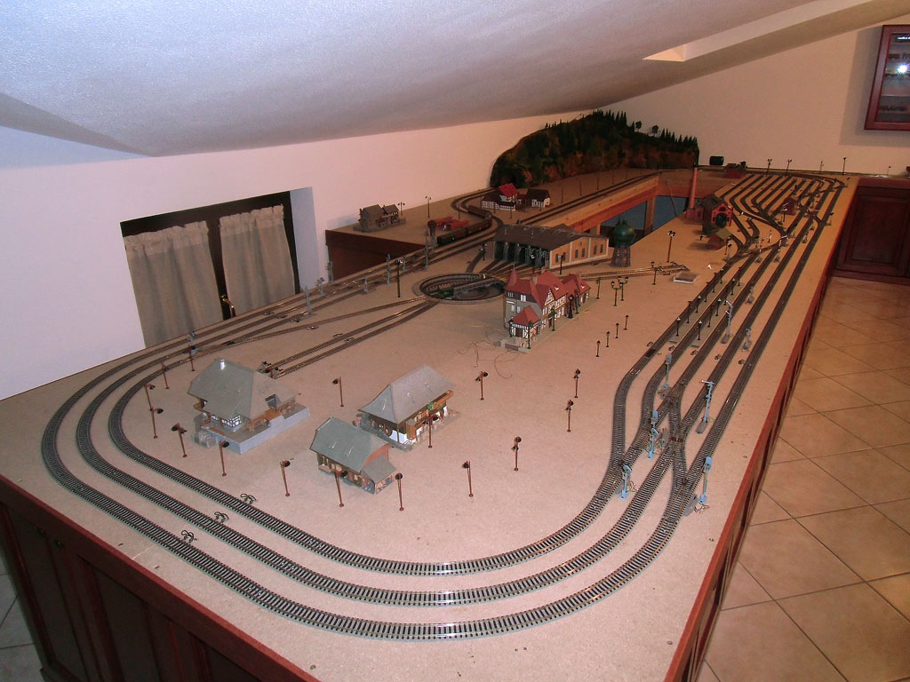 2 - Il plastico 750 x 350 cm.jpg