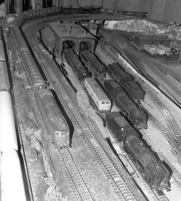 plastico2014.exspresso conautoalseguitoconla E.636.030.forom2G.fotoWalterBonmartini.0.0.jpg