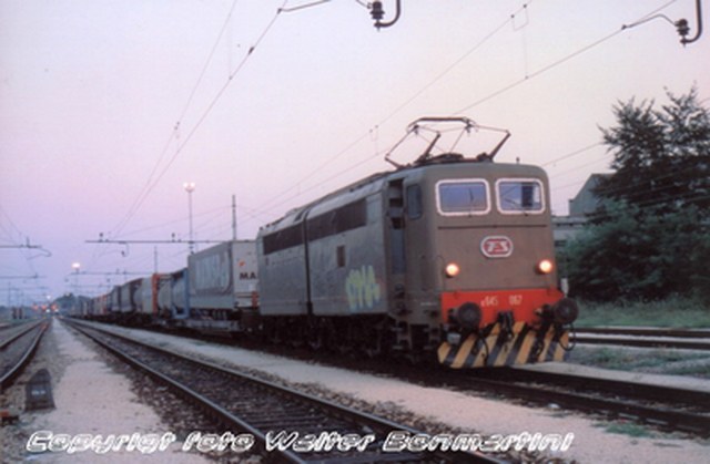 Copyrigt.E.645.067 grigliata in partenza con merci.forum2G archivioWalterBonmartini-fotoWalterBonmartini..diapositiva....jpg