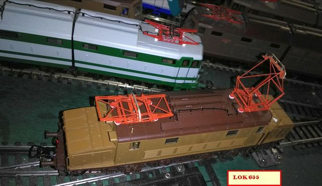 LEVEL-E.626.075.con pantografi sostituiti. forum 2G.foto.02.jpg