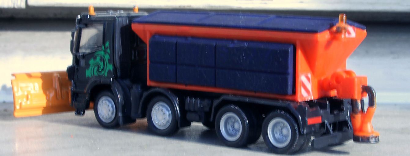 Copia di IVECO Eurotrakker spazzaneve 26 -11-11 003.jpg