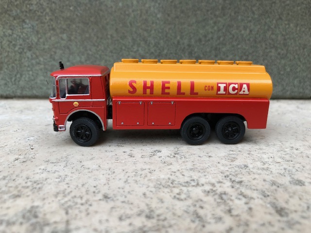 Lancia Esatau B Cisterna Viberti Shell con Ica 5.jpg