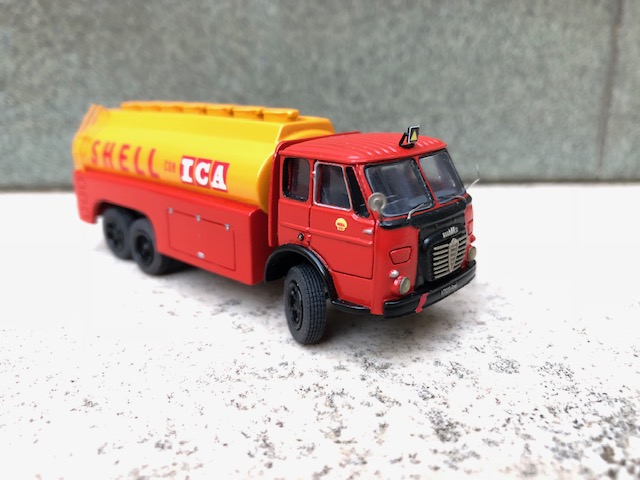 Alfa Romeo 1000 Cisterna Viberti Shell con Ica 1.jpg