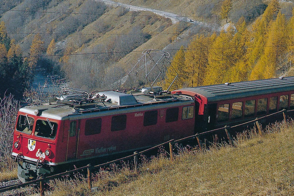 1988 - Ge 4_4 I 608 %22Madrisa%22 livrea rossa.jpg