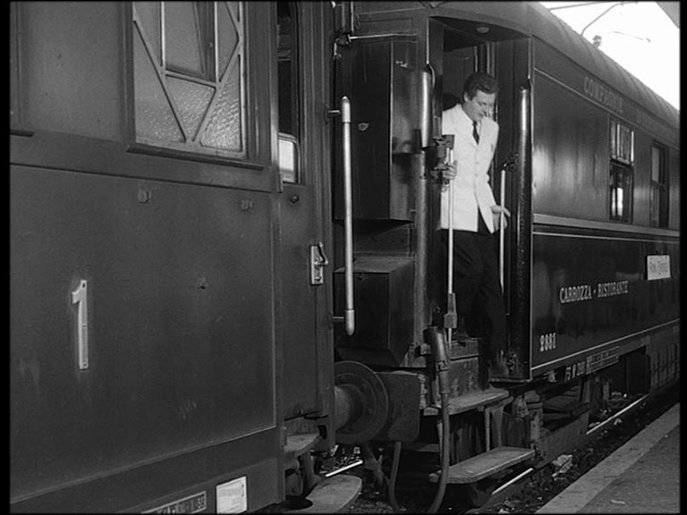 Carrozza Ristorante CIWL 2881 3.jpg