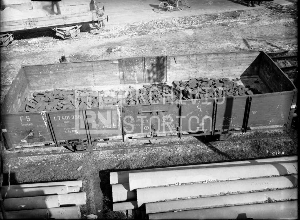 Carro L 7 401 356 - copia.jpg