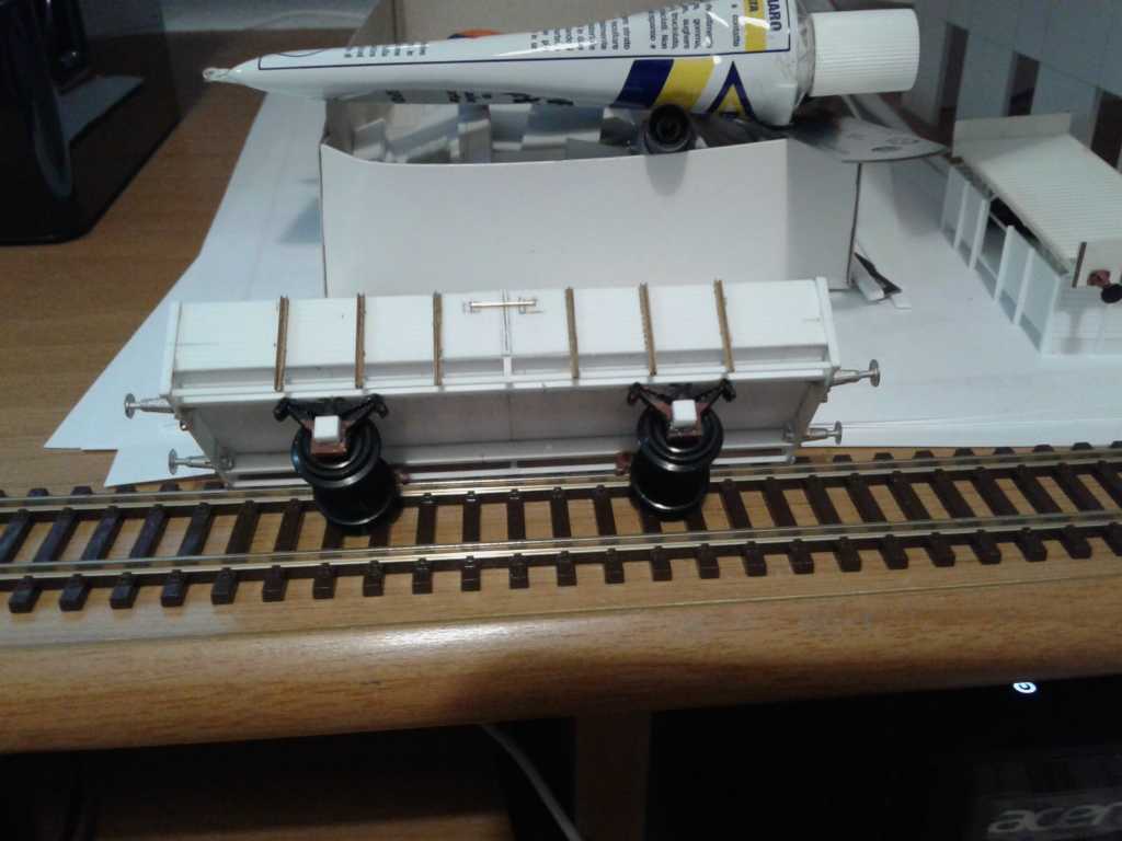 Carro L 7 401 356 (2).jpg