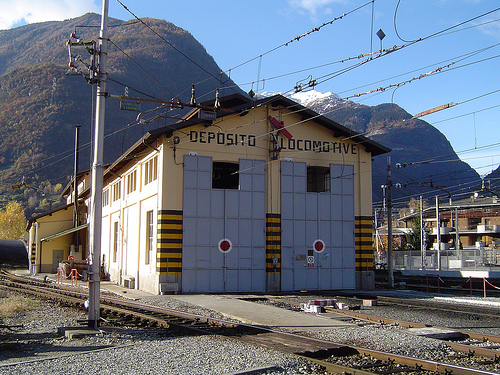 Tirano_deposito_locomotive.jpg