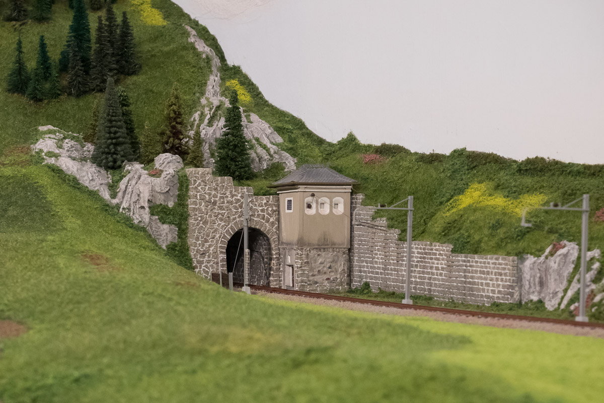 Tunnel Solis e cabina elettrica-3.jpg