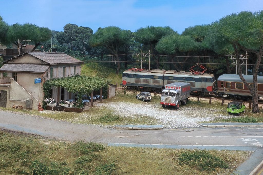 Trattoria small.jpg