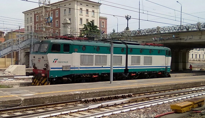 E 656 (2017_04_24 20_40_40 UTC) (2017_10_06 12_03_30 UTC) (2).jpg