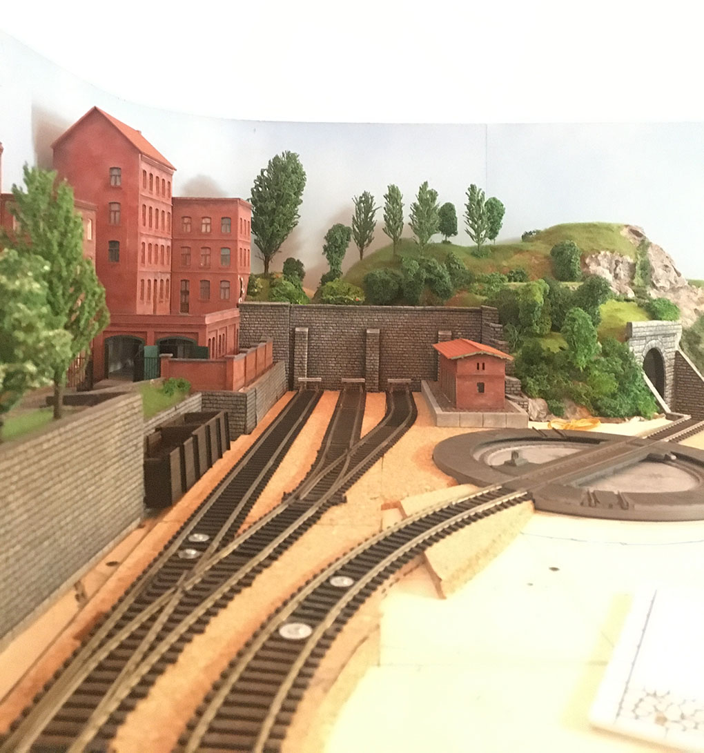 binari rifornimento.jpg