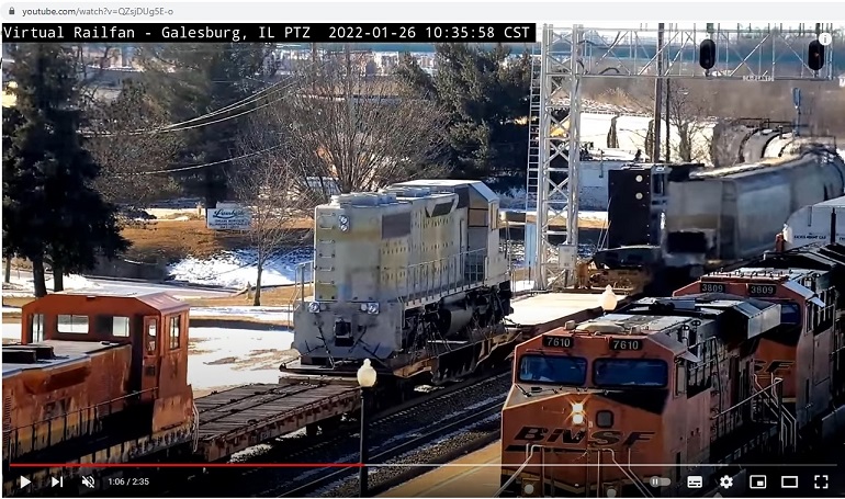 Locomotiva americana trasportata su carro - al 60 percento.jpg