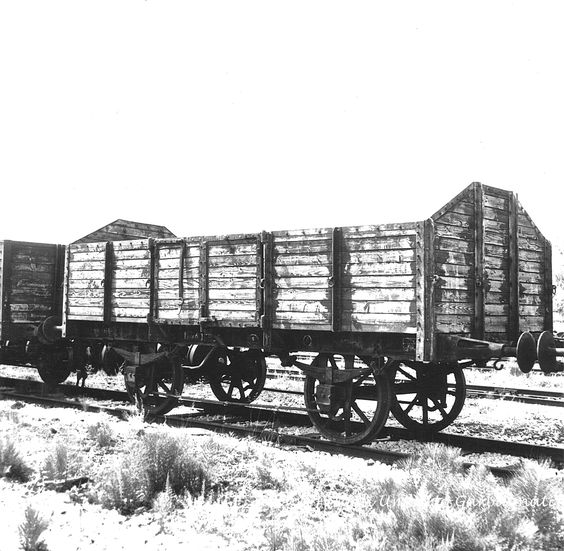 vecchio carro FS sponde alte presso Off Vicenza 11 maggio 1968 foto Garbagnati Umberto 3c28e9fdf5fa951f0070547cabb8bcd9.jpg