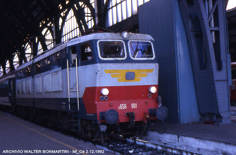 E..656.001-espressoperChiasso-Milano Cent.02-12-1992....forumduegiTT.E.656.001.archivioWalterBonmartini.jpg