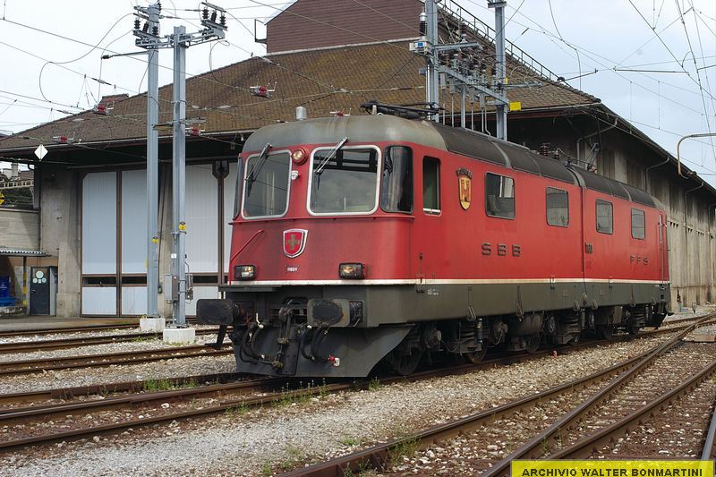 Re 6_6-forumduegieditriceRe6_6-601senzatarghearchiviwalterBonmartini.fotoDLChiassoSBB-2012-06-20.jfoto2...pg.jpg