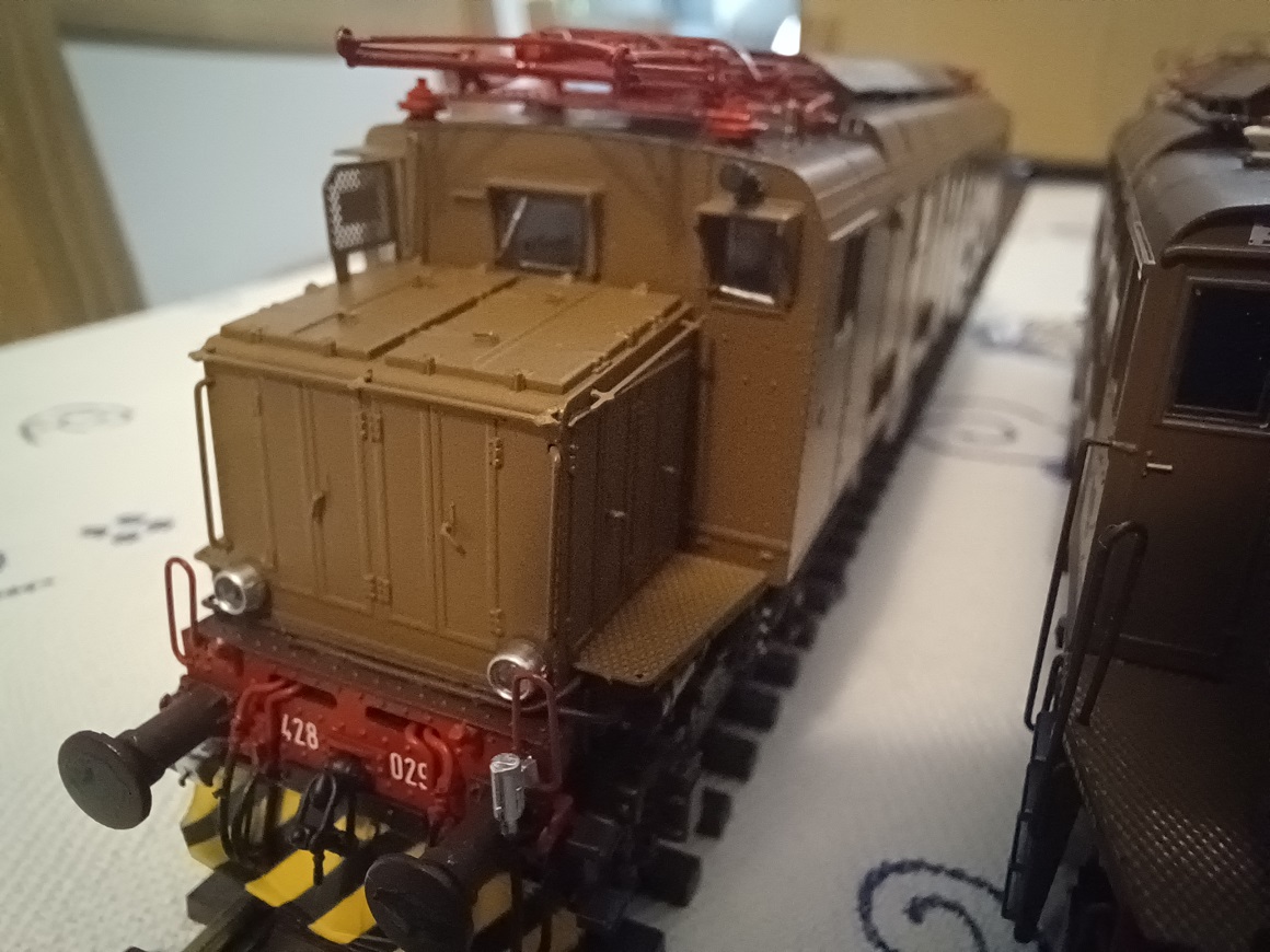 e428 AIMX e scorcio e326 Rivarossi HRR - 20250609_144109.jpg