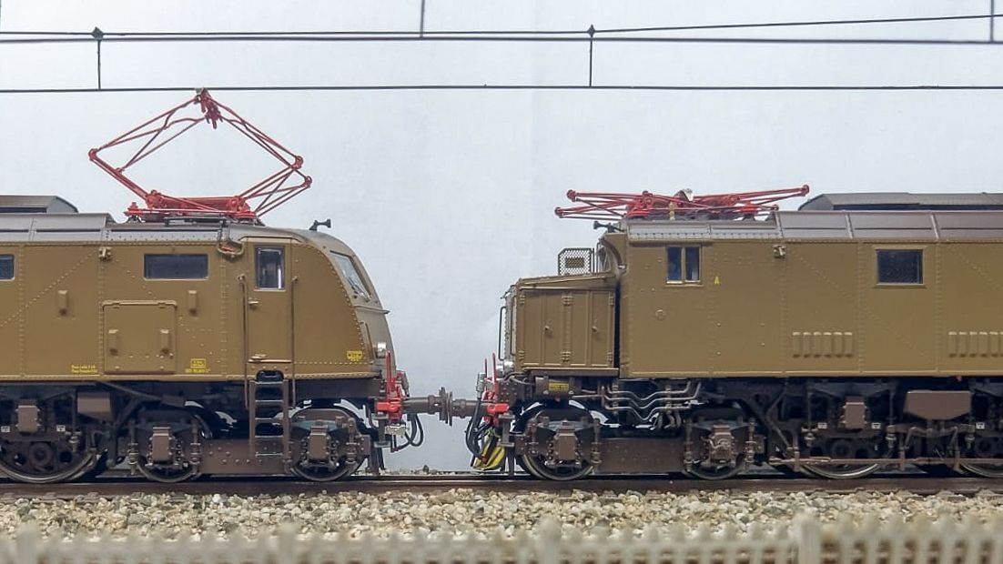 E428 237-1 small.jpg