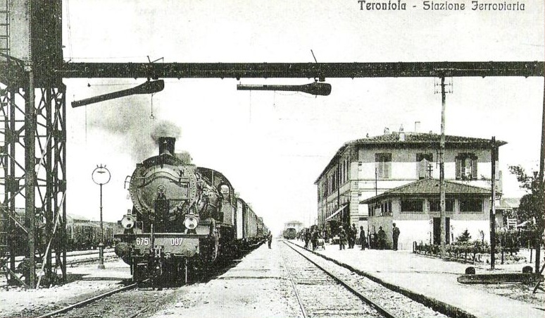 1922 Gr-675-007-Stazione-Terontola.jpg