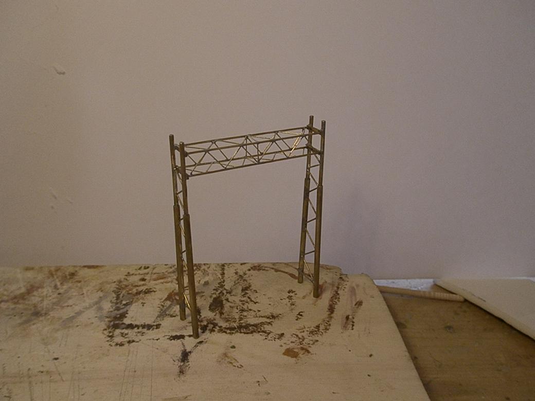 575.62 portale linea aerea.JPG