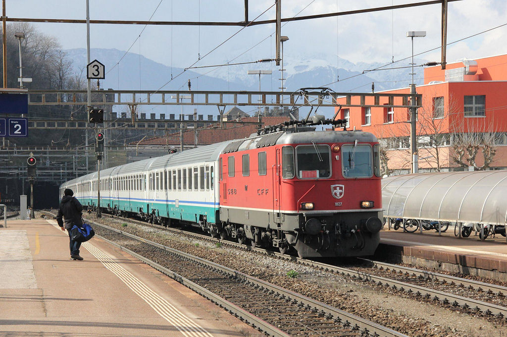 SBB Re 4-4 11127.jpg