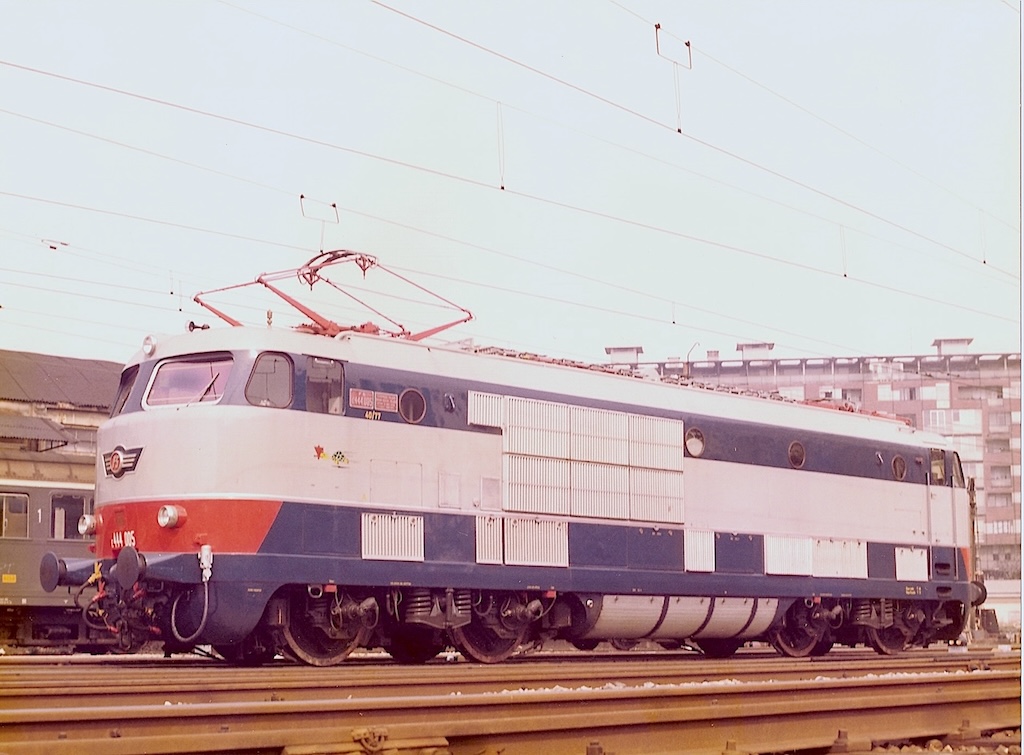 E444_005_Pta_Romana copia.jpg