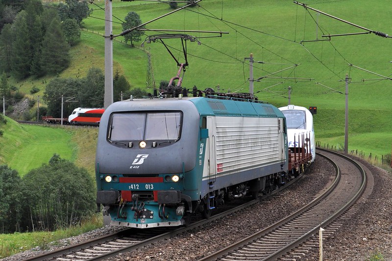 E412 013.jpg