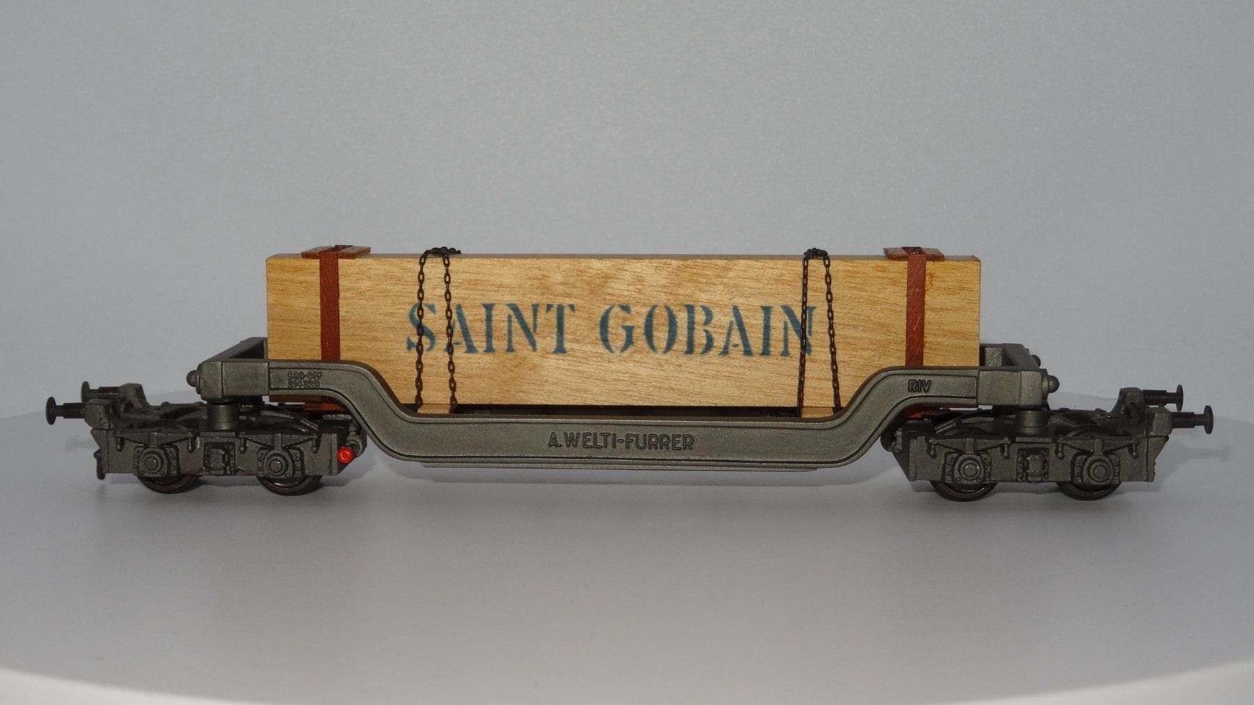 pocher-cc28-56-pocher-saint-gobain-welti-furrer-metall 02.jpg