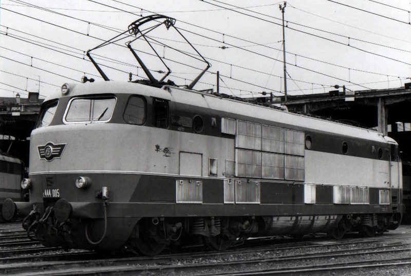 E 444 005 mod. Milano C.le D.L. b.n..jpg