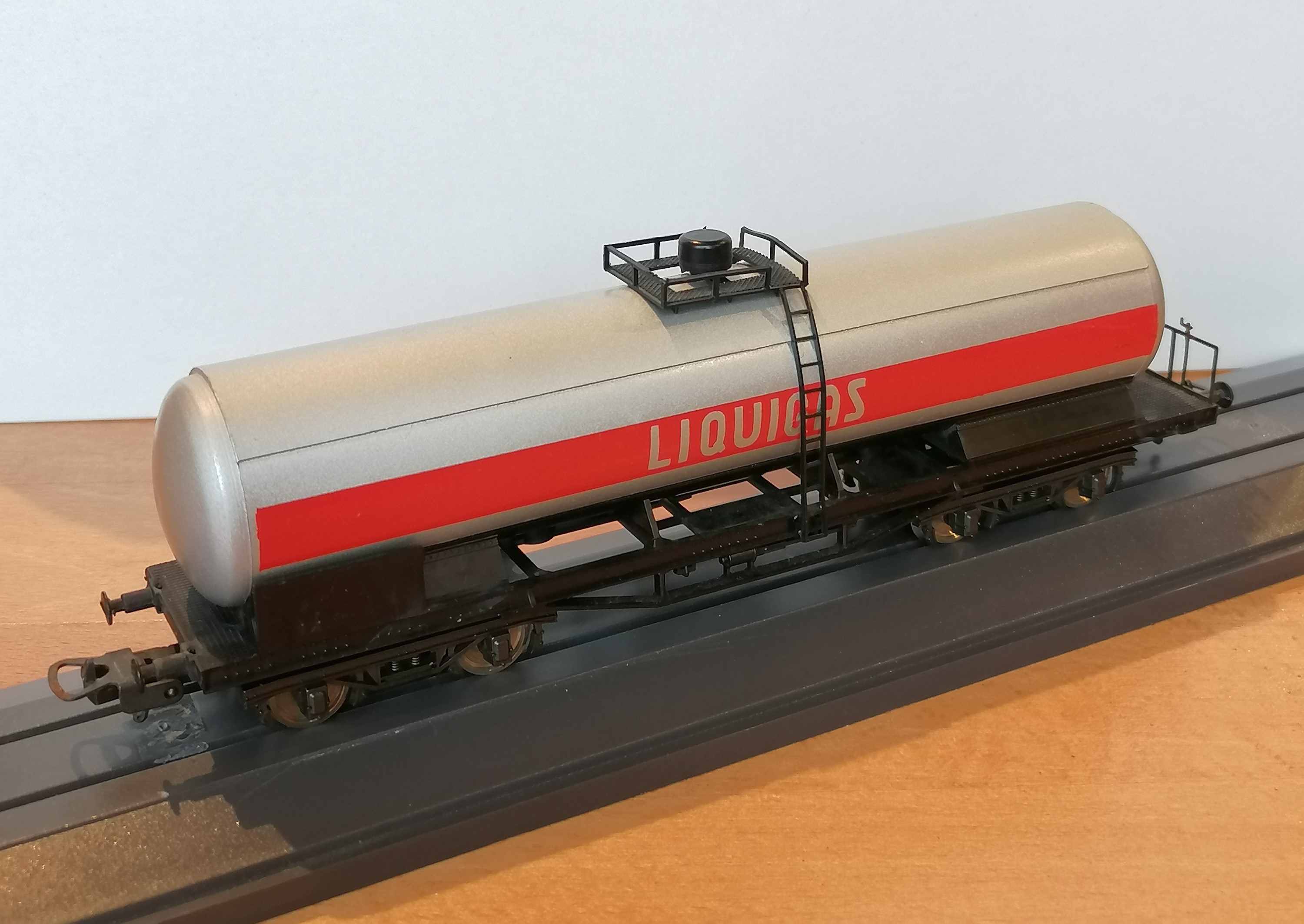 Lima Tank Liquigas.jpg