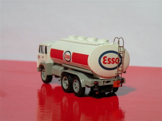 Esso 3.jpg
