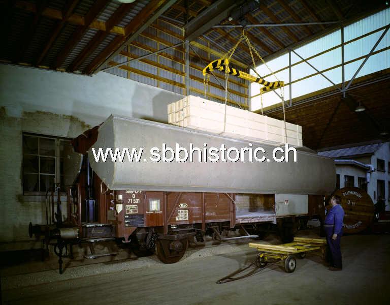 SBB laden mit kran_2.jpg