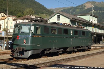 SBB-Ae 6_6_11421-insosta-Airolo-15-9-2012-forumrotabili2G.BonmartiniW..jpg