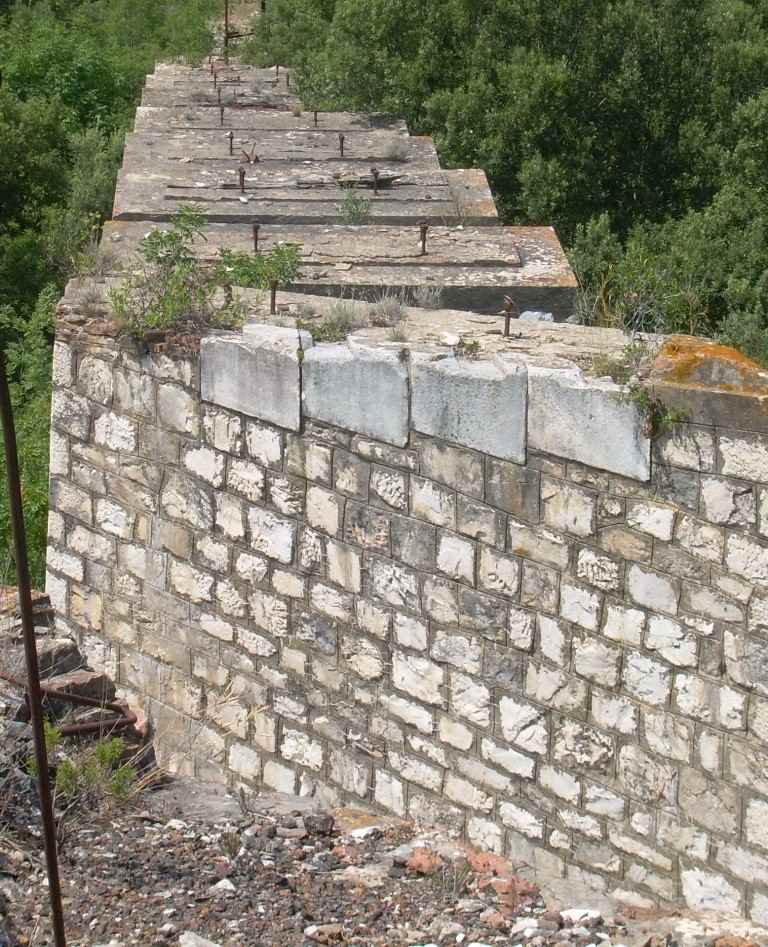 Piloni piano inclinato bis.jpg