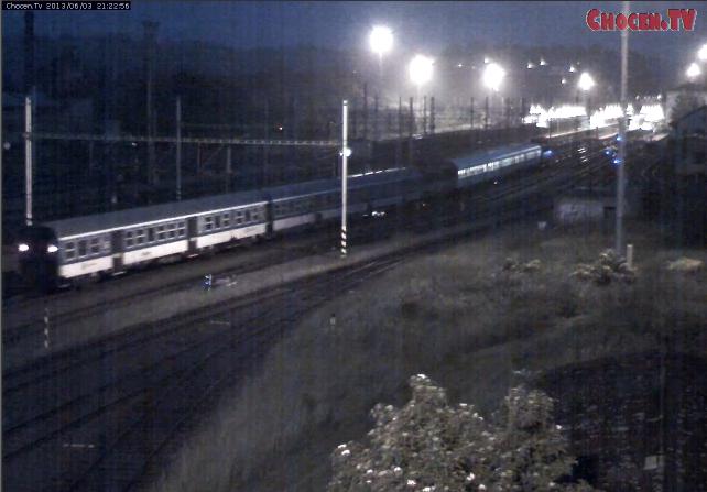 Chocen - 03-06-2013 regionale in servizio con un altro regionale di rimando agganciato.JPG