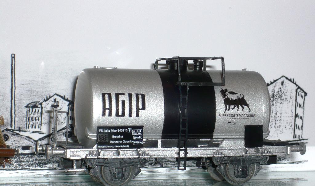 carro cisterna MGM.jpg