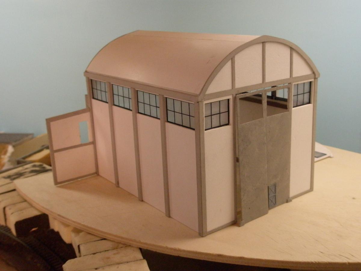 004.capannone alto.JPG