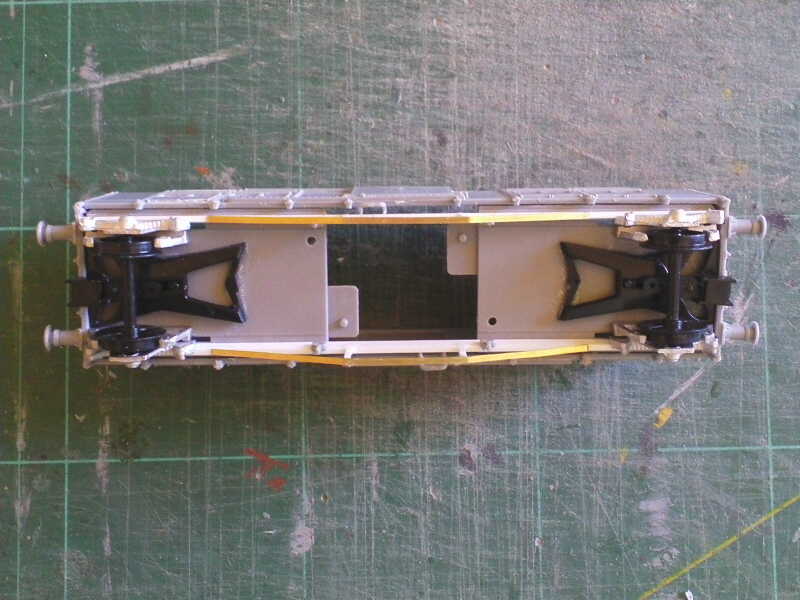 Carro FF - sottocassa.jpg