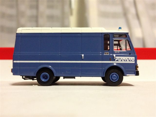 Brekina Zeta Polizia.jpg