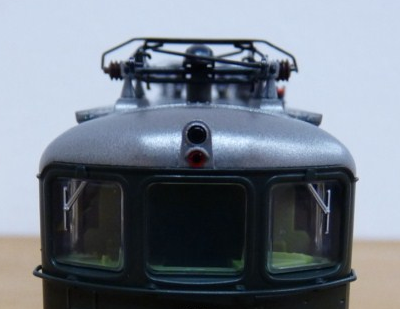 SBB re 44 1 frontale sezione.png