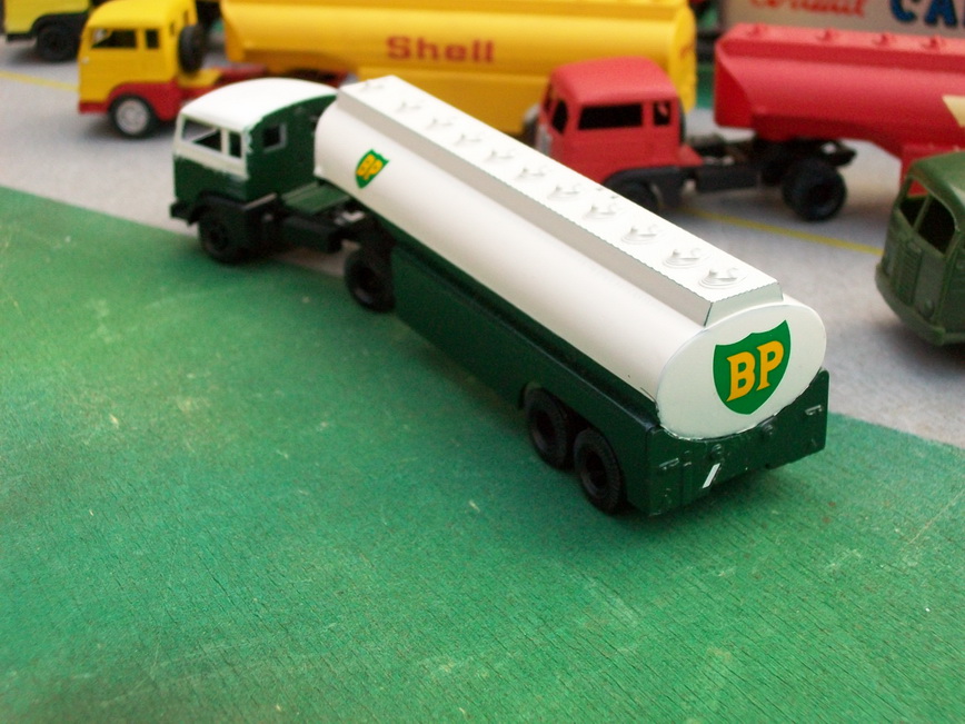 FIAT 682 RIVAROSSI AUTOBOTTE BP 02.jpg