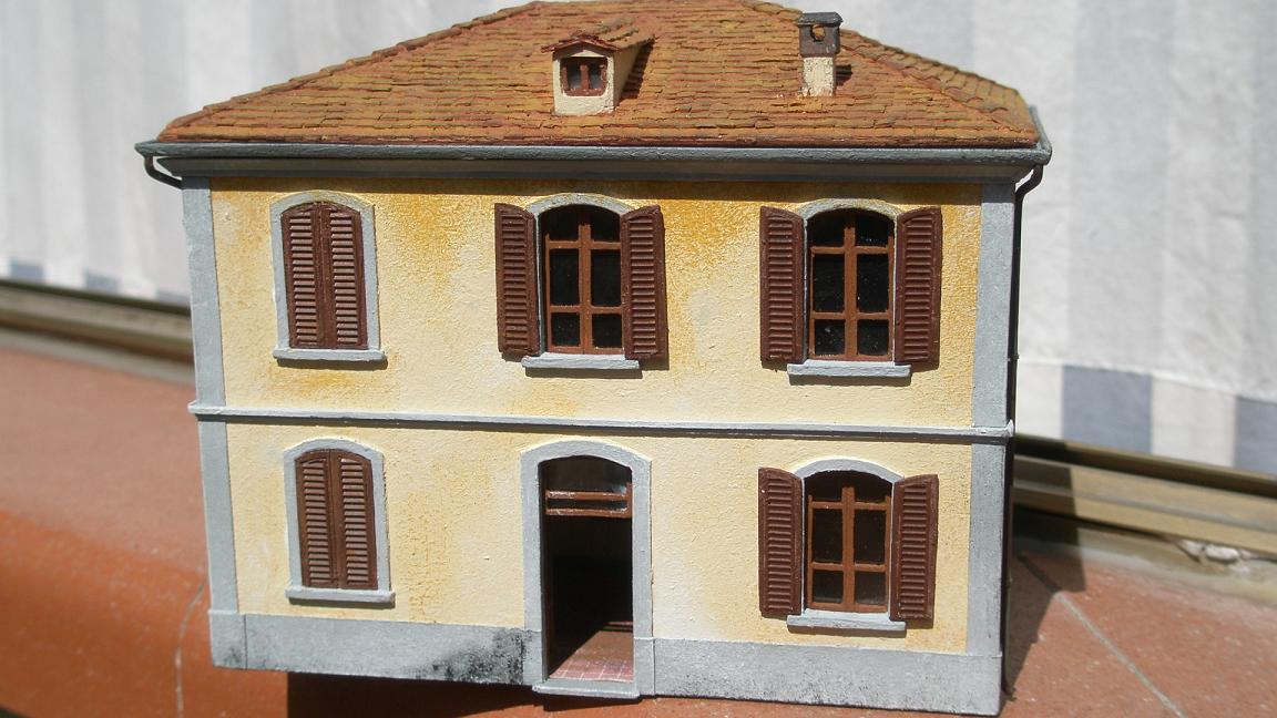 18 stazione lato piazzale.JPG