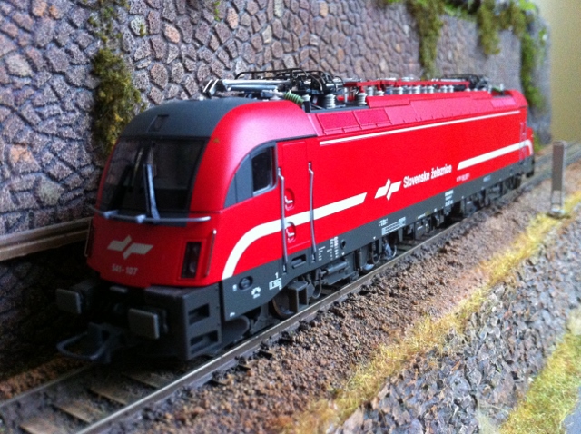 SZ 541 107-3 015 (640x478).jpg